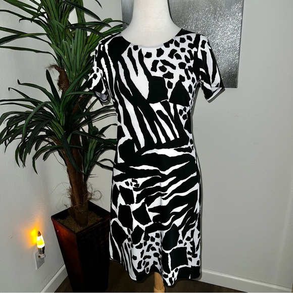 Modes Crystal Black & White Short Sleeve Scoop Neck Dress - Picture 1 of 7